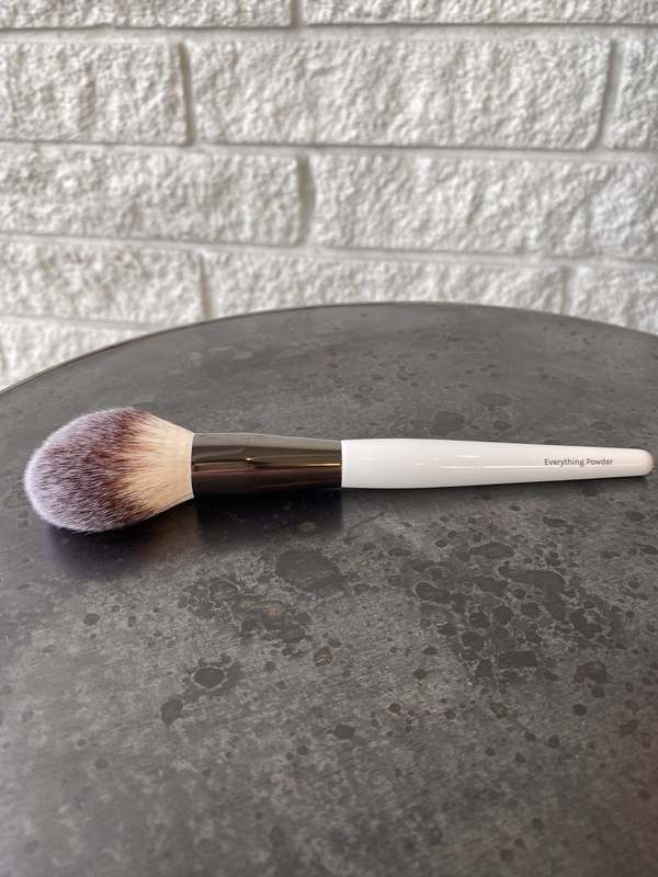 Roen Everything Powder Brush - Black