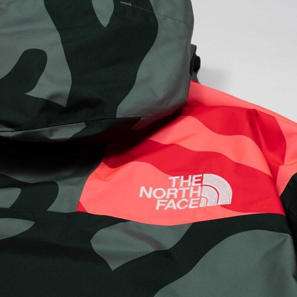 The North Face x Kaws Retro 1986 Mountain Jacket - Balsam Green 86