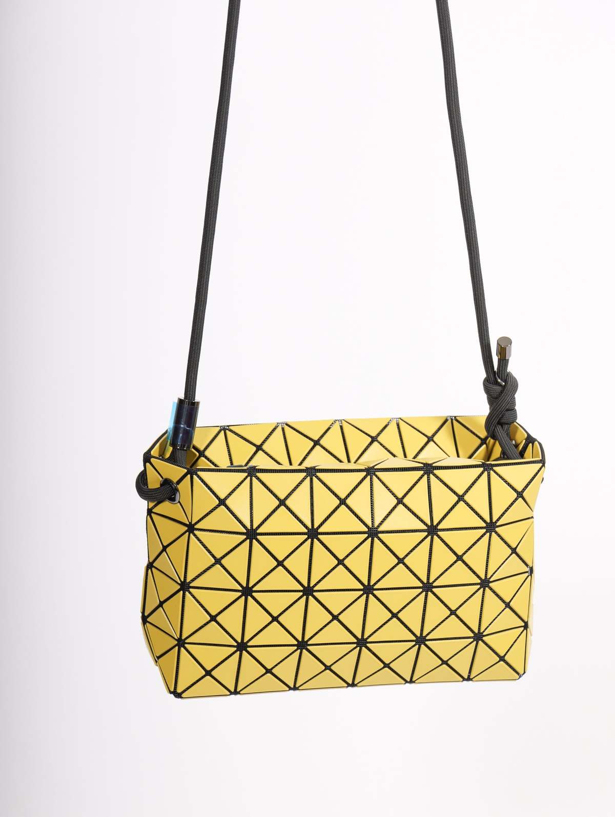 BAO BAO ISSEY MIYAKE サコッシュ　ショルダーバッグ イエロー Issey Miyake Loop Matte Shoulder Bag - Yellow | Garmentory