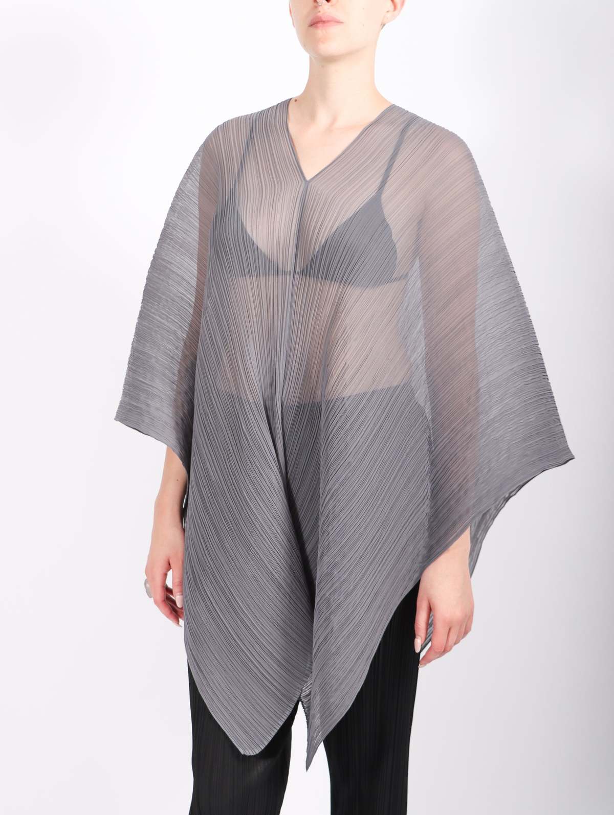 PLEATS PLEASE BASIC MADAME-T SMALLグレー Basic-Madame-T-Small-in-Gray-