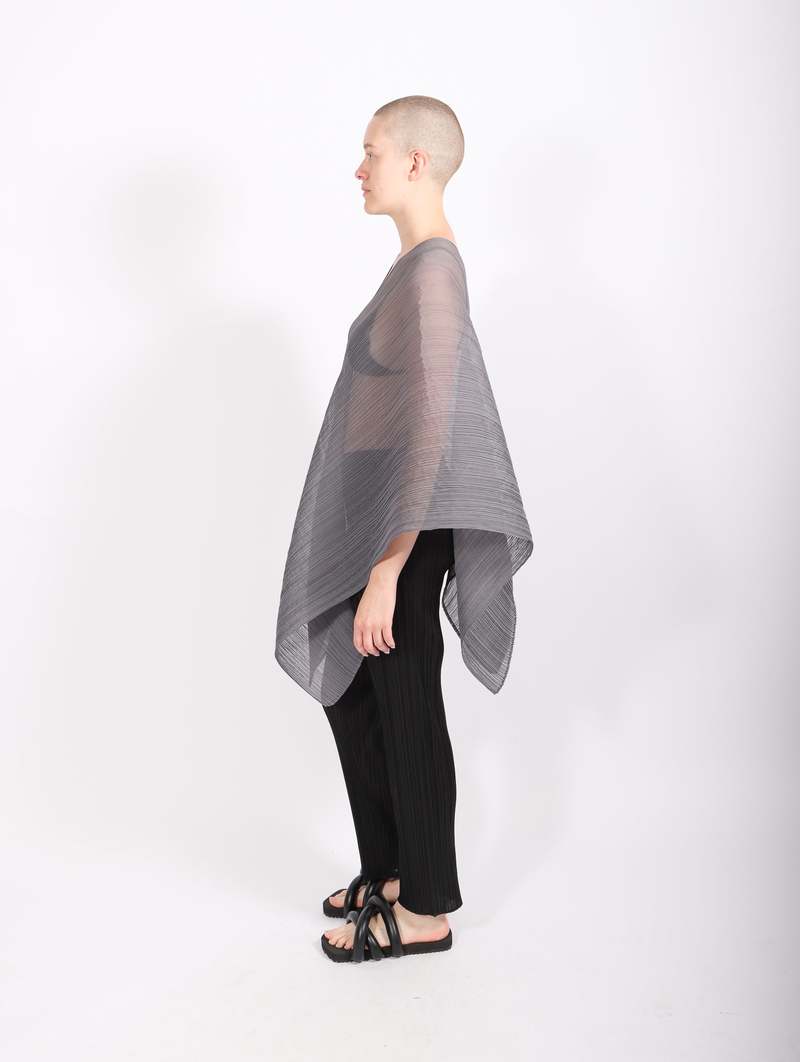 PLEATS PLEASE MADAME-T 大きい方　プリーツストール BASIC MADAME-T SMALL – isseymiyake.com