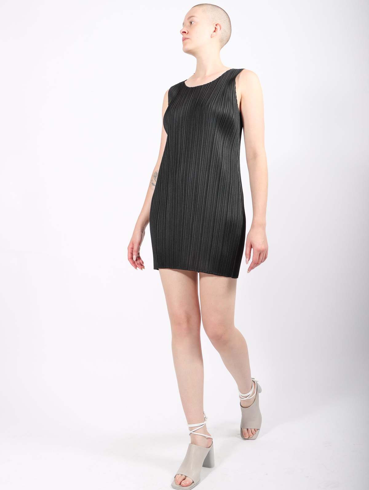 PLEATS PLEASE BASICS ミドルカーディガンBLACKサイズ3 PLEATS PLEASE BASICS ミドルカーディガンBLACKサイズ3