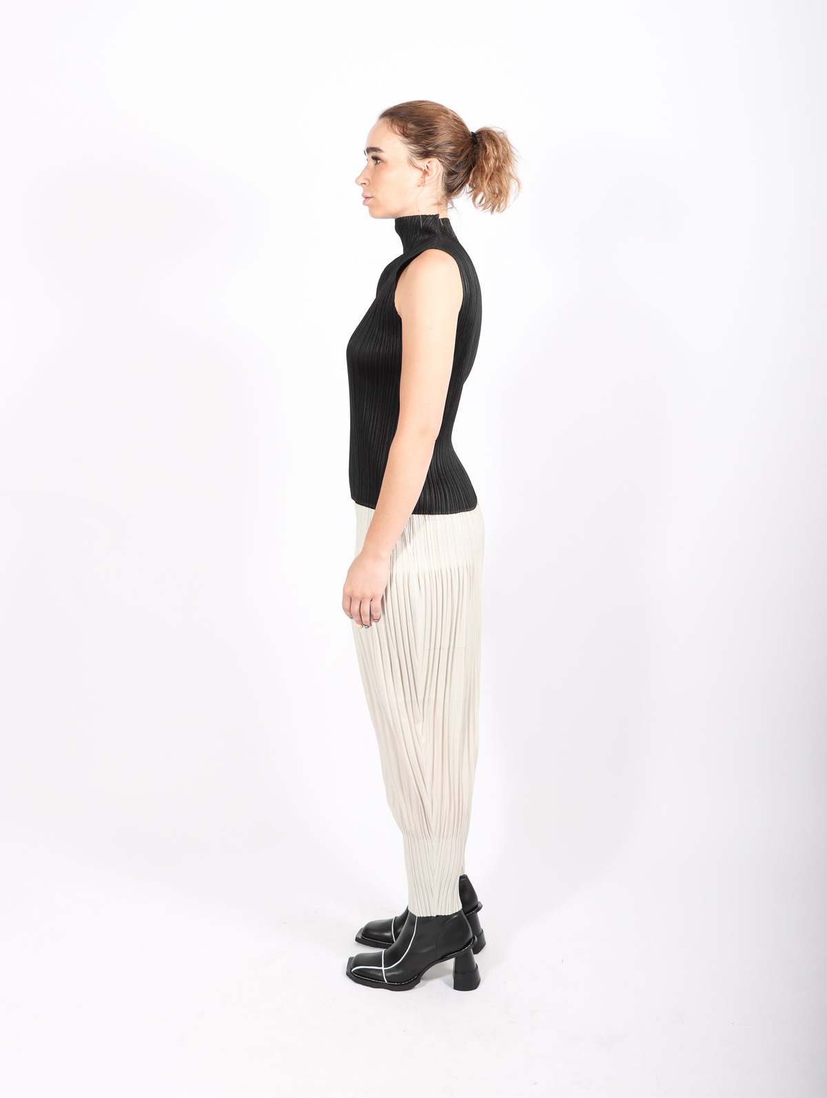 PLEATS PLEASE THICKER スカ-トGREIGE 2サイズ PLEATS PLEASE THICKER スカ-トGREIGE 2サイズ - メルカリ
