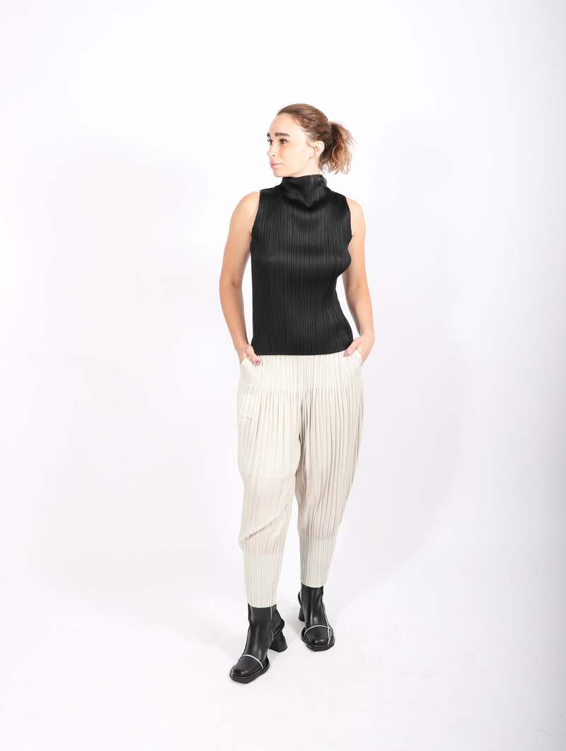 PLEATS PLEASE ラミー混　パンツ 23414074_53510495_1000.jpg