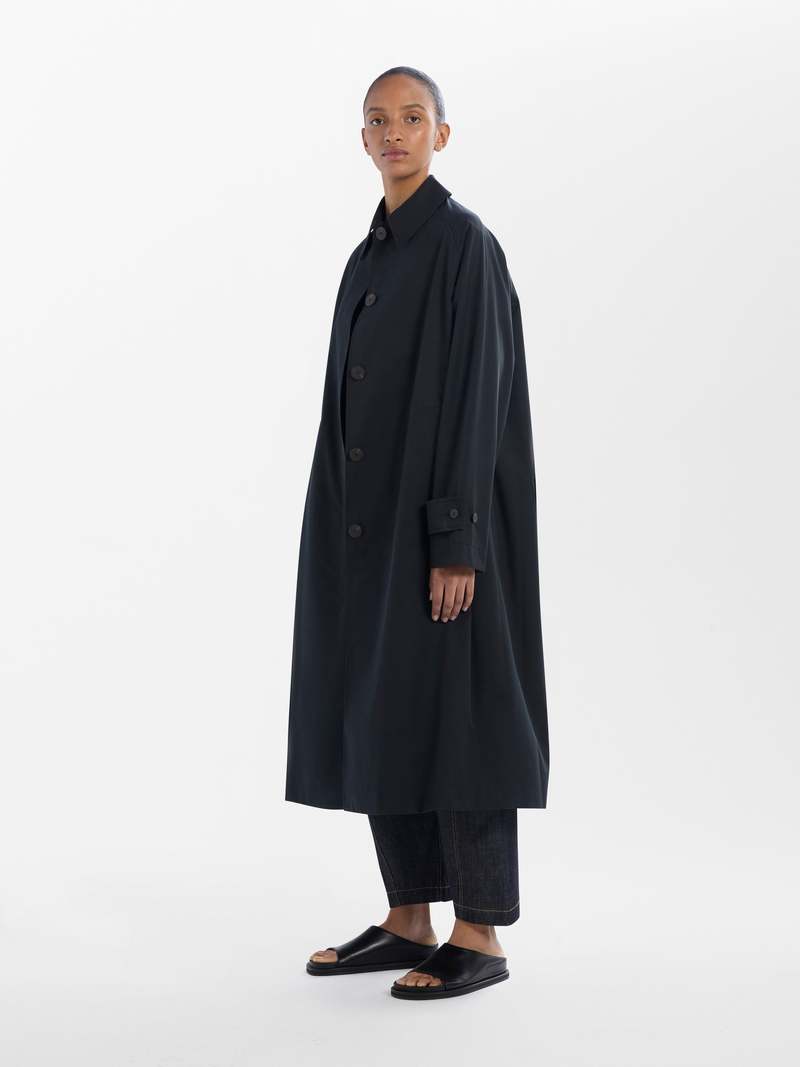 STUDIO NICHOLSON｜COATS (HOLIN SNW MAC COAT DARK NAVY (1 Holin Coat in Dark Navy | Trench Coat | Studio Nicholson