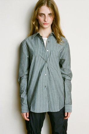 最終値下げPALOMA WOOL ストライプ シャツ Paloma Wool Maiko Shirt - Grey | Garmentory