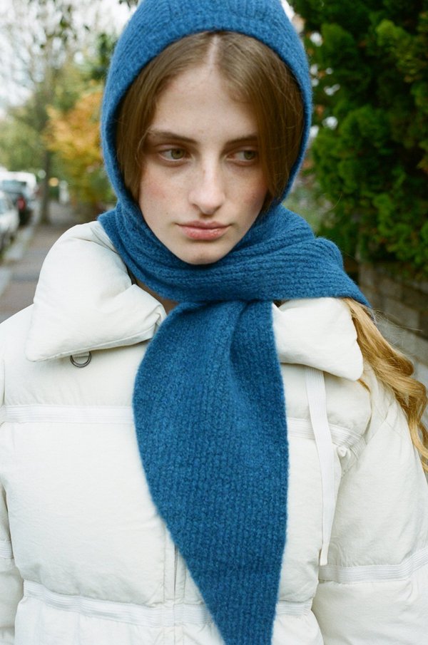 小物 paloma wool Coucou Coucou-Wine warm knitted bonnet with a wide tie to wear