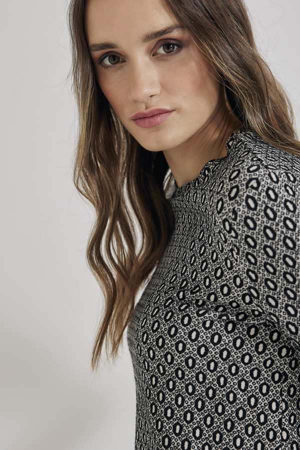 Lindsay Nicholas New York Viscose Crew Neck - Cream Casino 