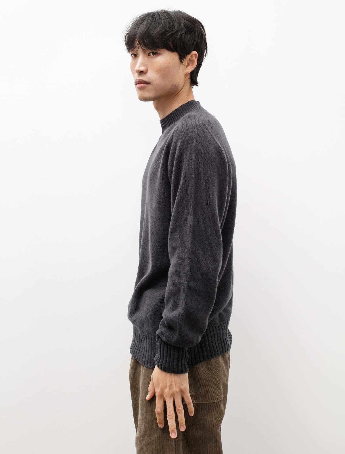 Margaret Howell Saddle Crew Merino Cashmere sweater - Storm 