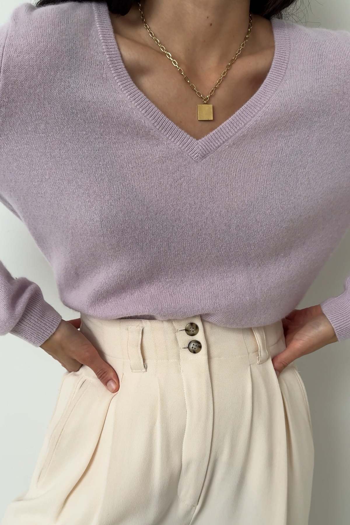 Vintage Cashmere V-Neck Sweater - Lilas | Garmentory