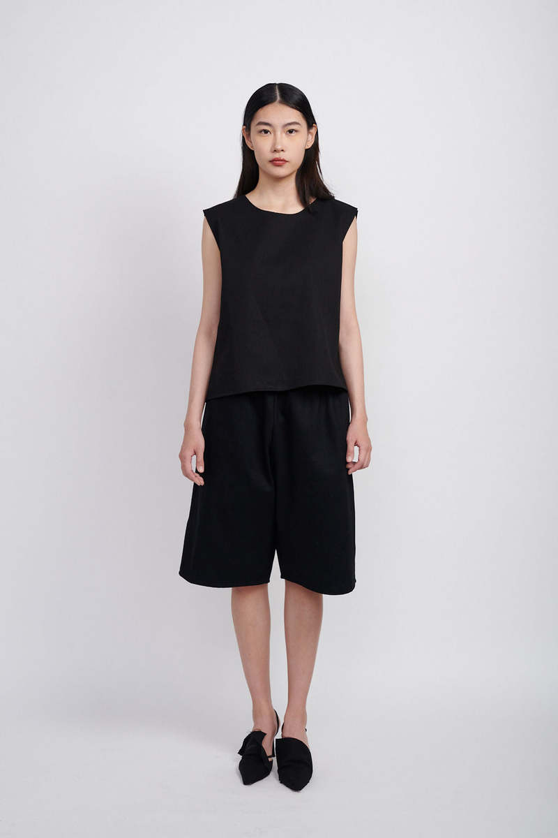 Ashley Rowe Baggy Denim Jorts - Black Ashley Rowe Baggy Denim Jorts - Black