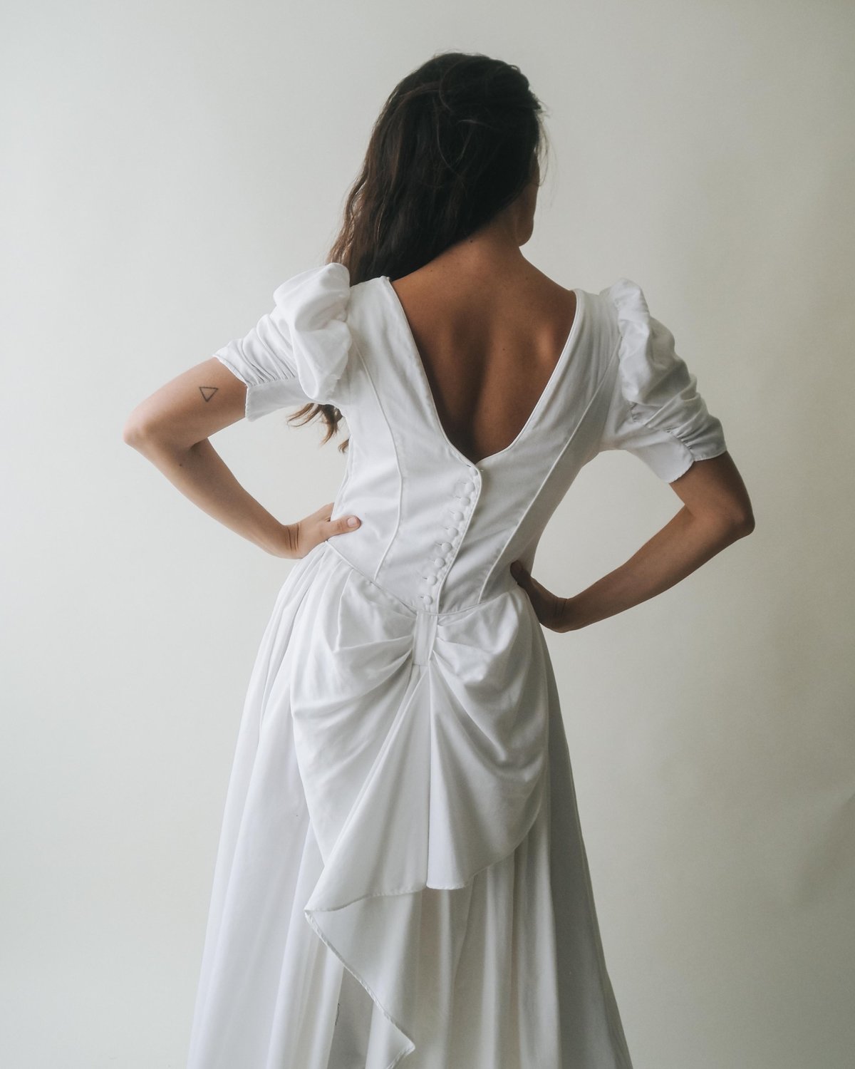 Vintage Laura Ashley Midi Dress | Garmentory Vintage Laura Ashley Midi Dress | Garmentory
