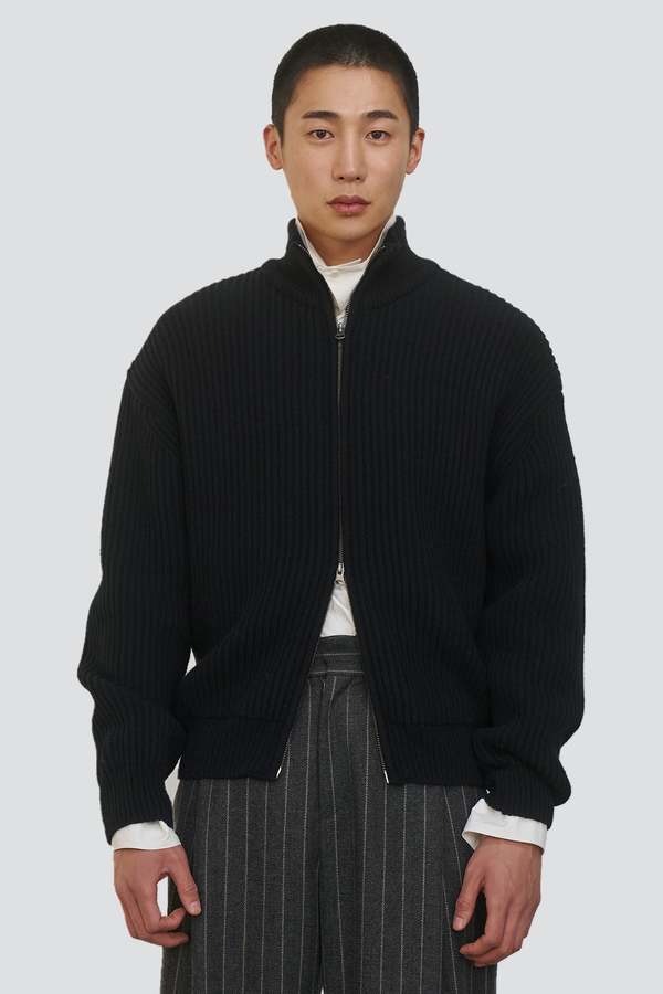 amomento ニットブルゾン/ジップブルゾン AMOMENTO Full Needle Blouson - Black | Garmentory