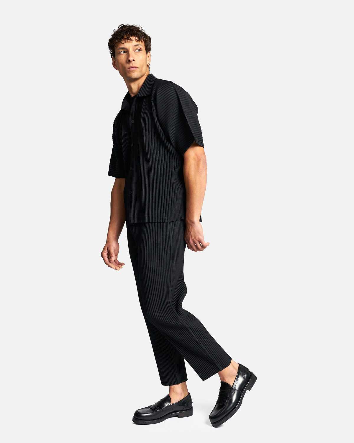 HOMME PLISSE ISSEY MIYAKE Basics Pleated Trousers - Black | Garmentory HOMME PLISSE ISSEY MIYAKE Basics Pleated Trousers - Black | Garmentory