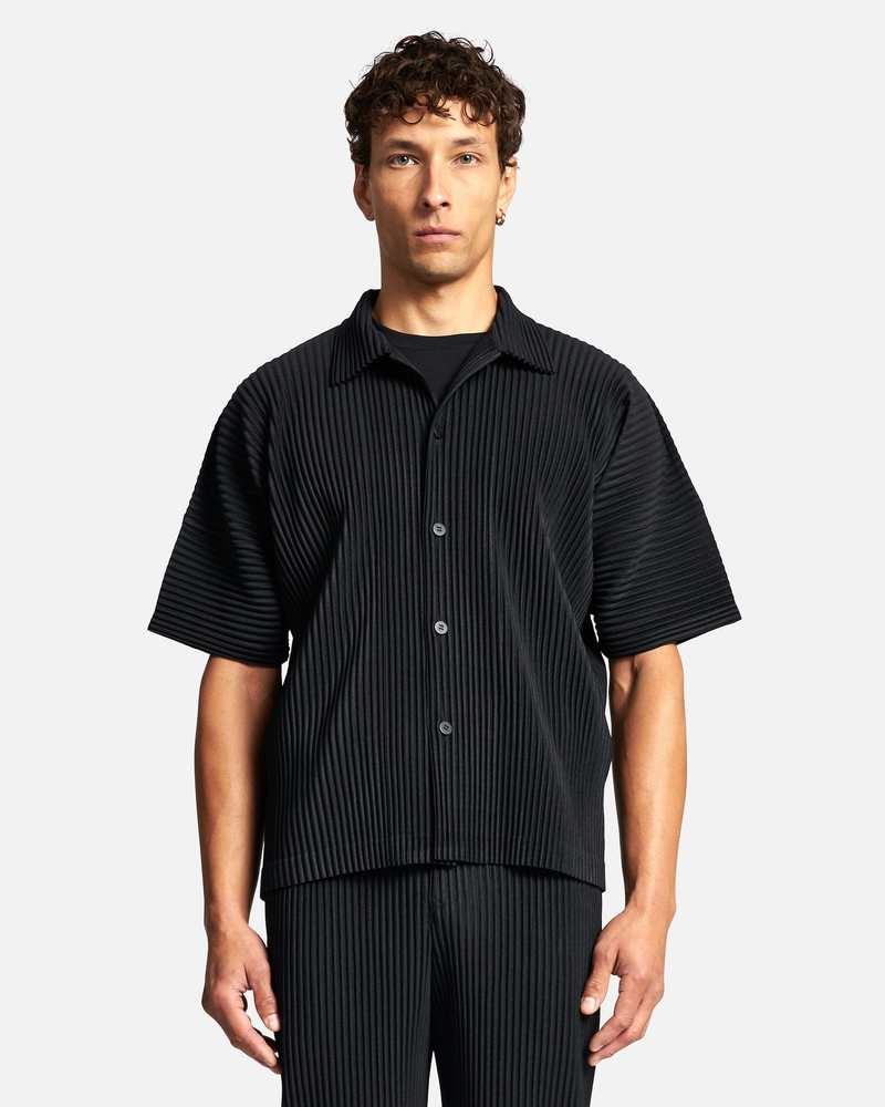 HOMME PLISSE ISSEY MIYAKE MC July Polo - Black | Garmentory
