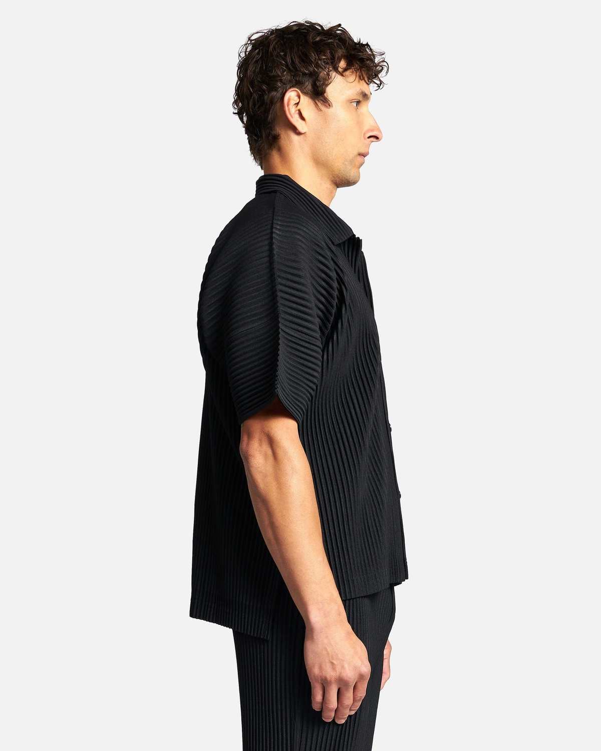 HOMME PLISSE ISSEY MIYAKE MC July Polo - Black | Garmentory