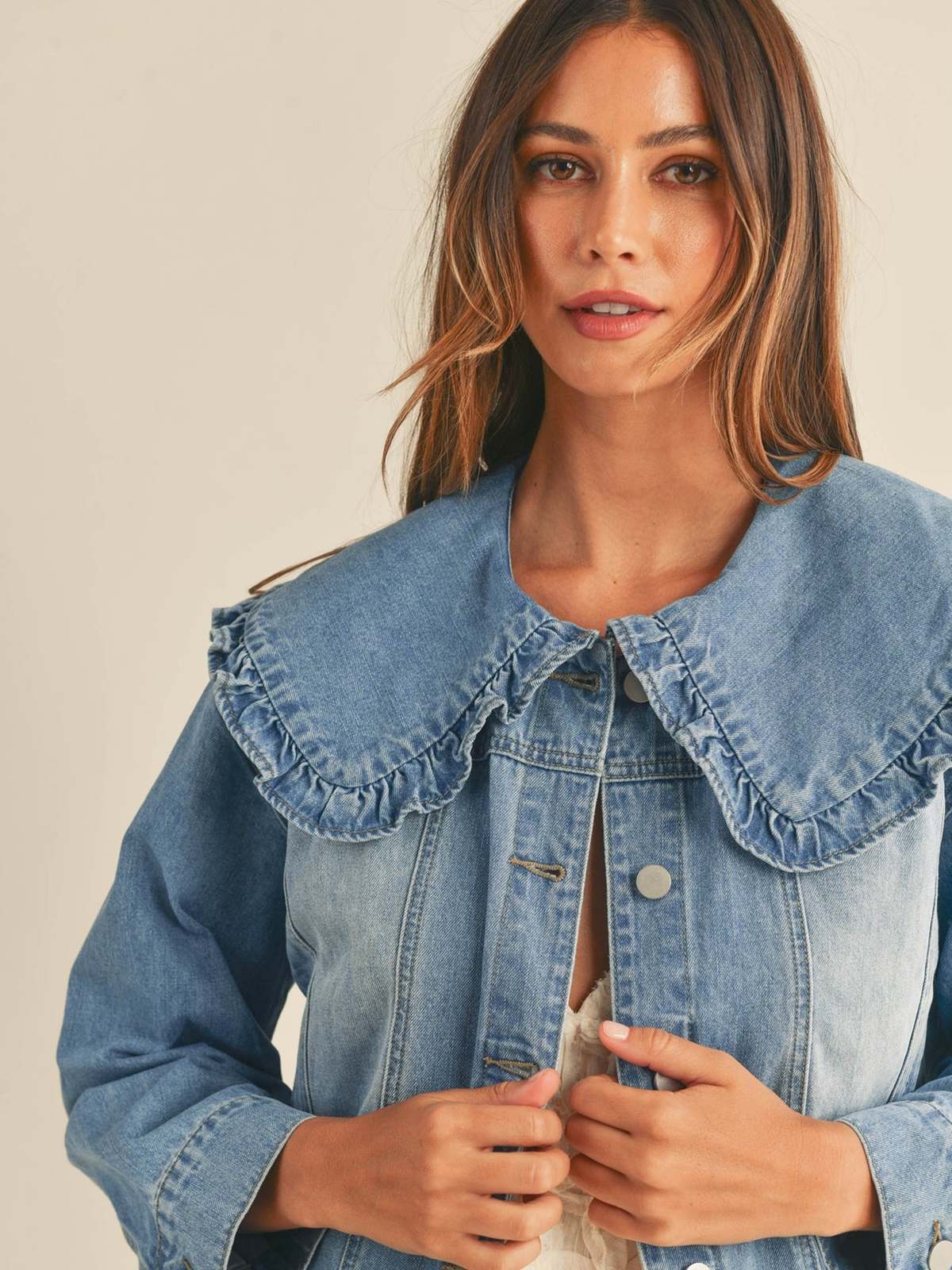 MEER. COLLAR RUFFLES DENIM JACKET (ブルー)（Ruffle Collar