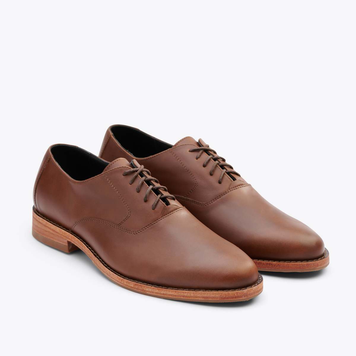 Nisolo - Everyday Oxford (Brown) Nisolo “Everyday Oxford” Brown Waterproof Leather Laceup  main image 4