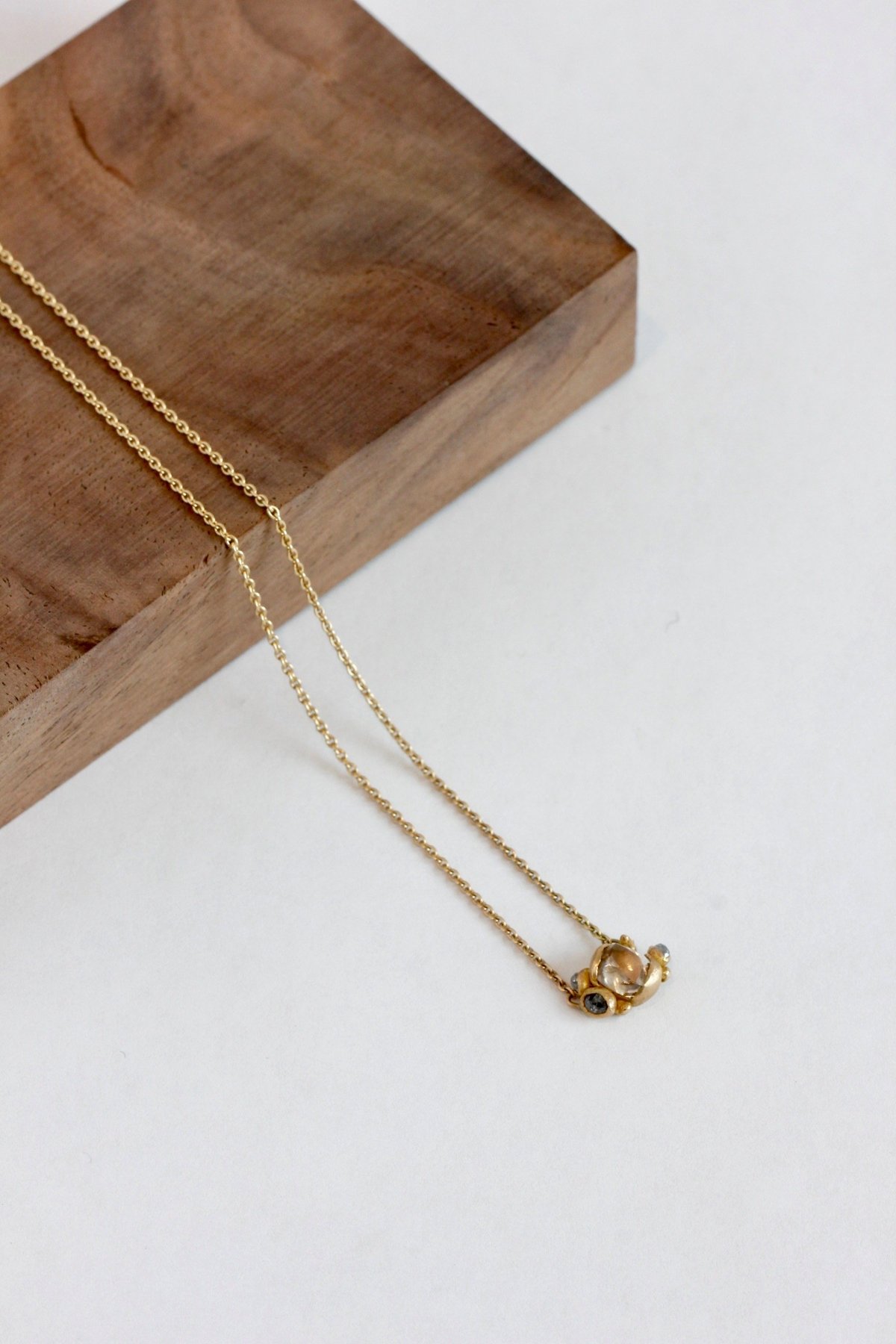 Ruth Tomlinson DN2Y14.1 Raw diamond pendant - Image 2 of 6