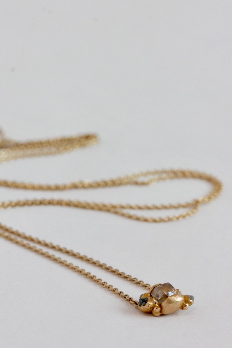 Ruth Tomlinson DN2Y14.1 Raw diamond pendant