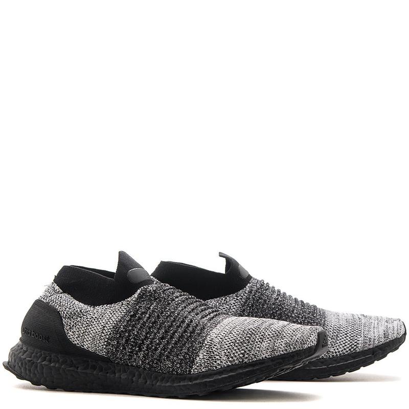 ultraboost laceless core black