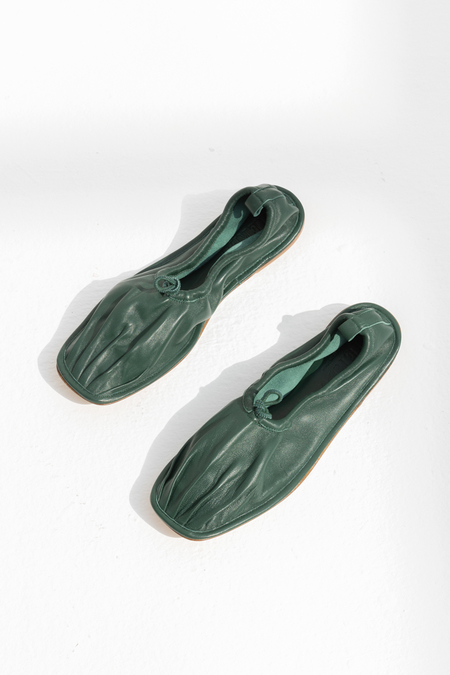 Llasda in Crinkled Glossy Green | Garmentory
