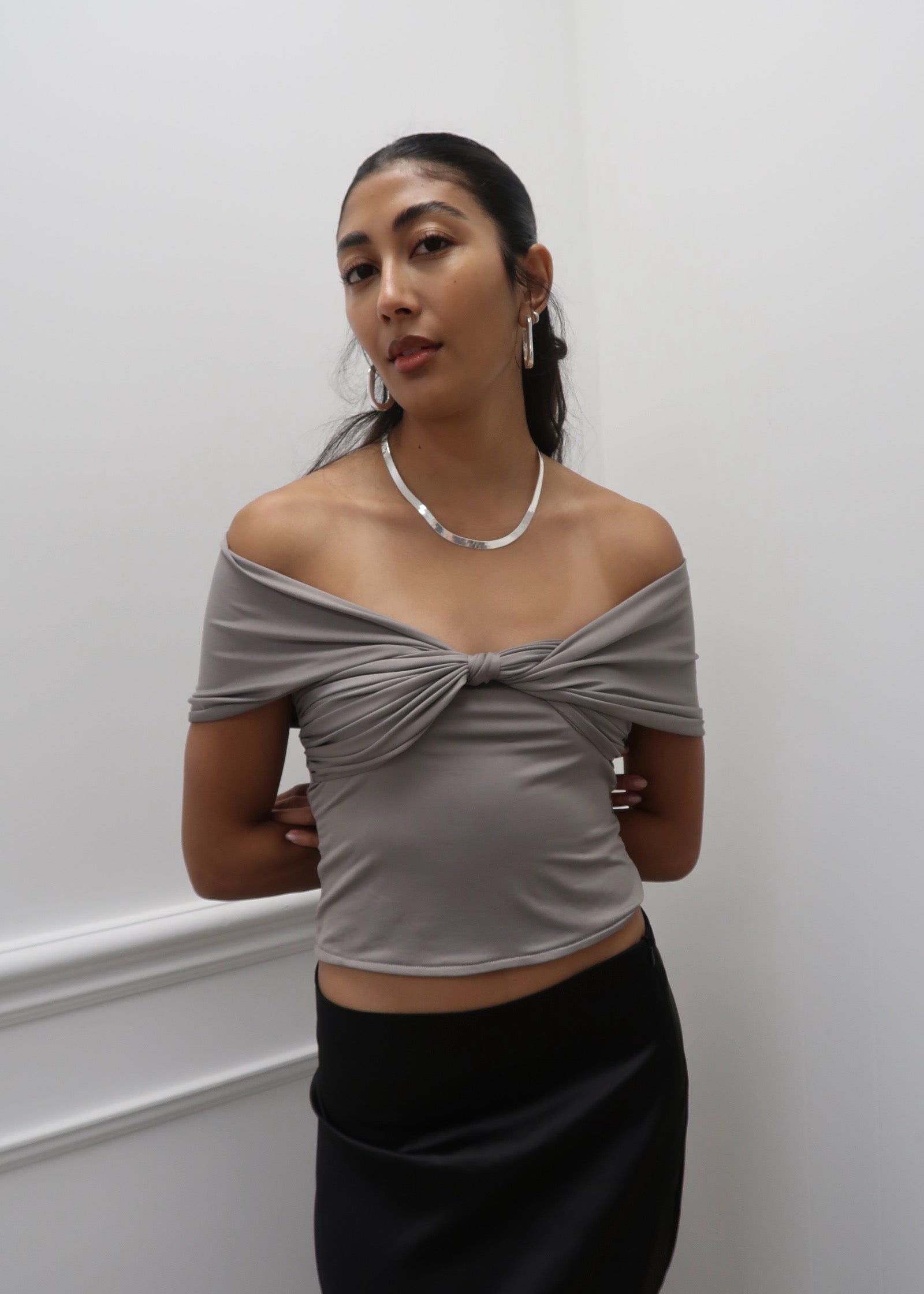 iore イオレ BELLE TOPS ベルトップス Ivory Olivia Top | Hunter Bell