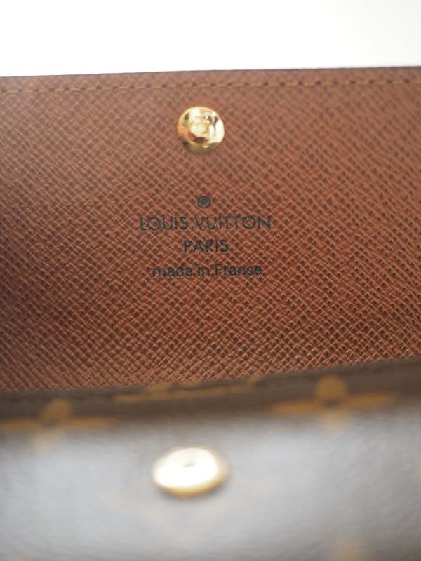 Louis Vuitton 6 Key Holder - Monogram