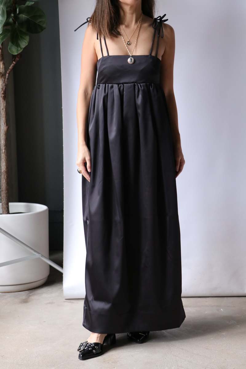 オールインワン・サロペット Ganni Satin Black Long Dress Ganni Double Satin String Long Dress - Black | Garmentory