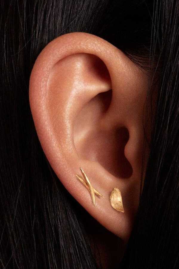 WWAKE Smudge Wisp Earring Gold on Garmentory