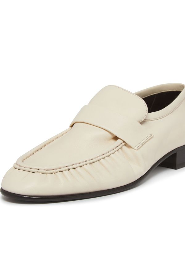 P様　The Row soft loafer 美品　37 The Row Soft Loafer in OLIVE | FWRD