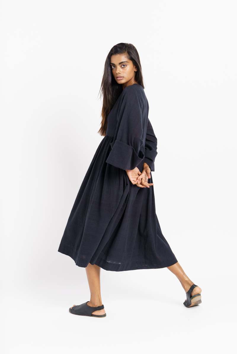 World of Crow Gathered midi dress - Blue