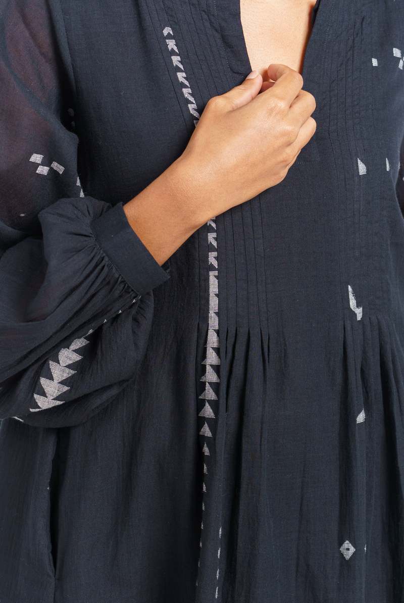 World of Crow Hand-detailed relaxed short dress - blue