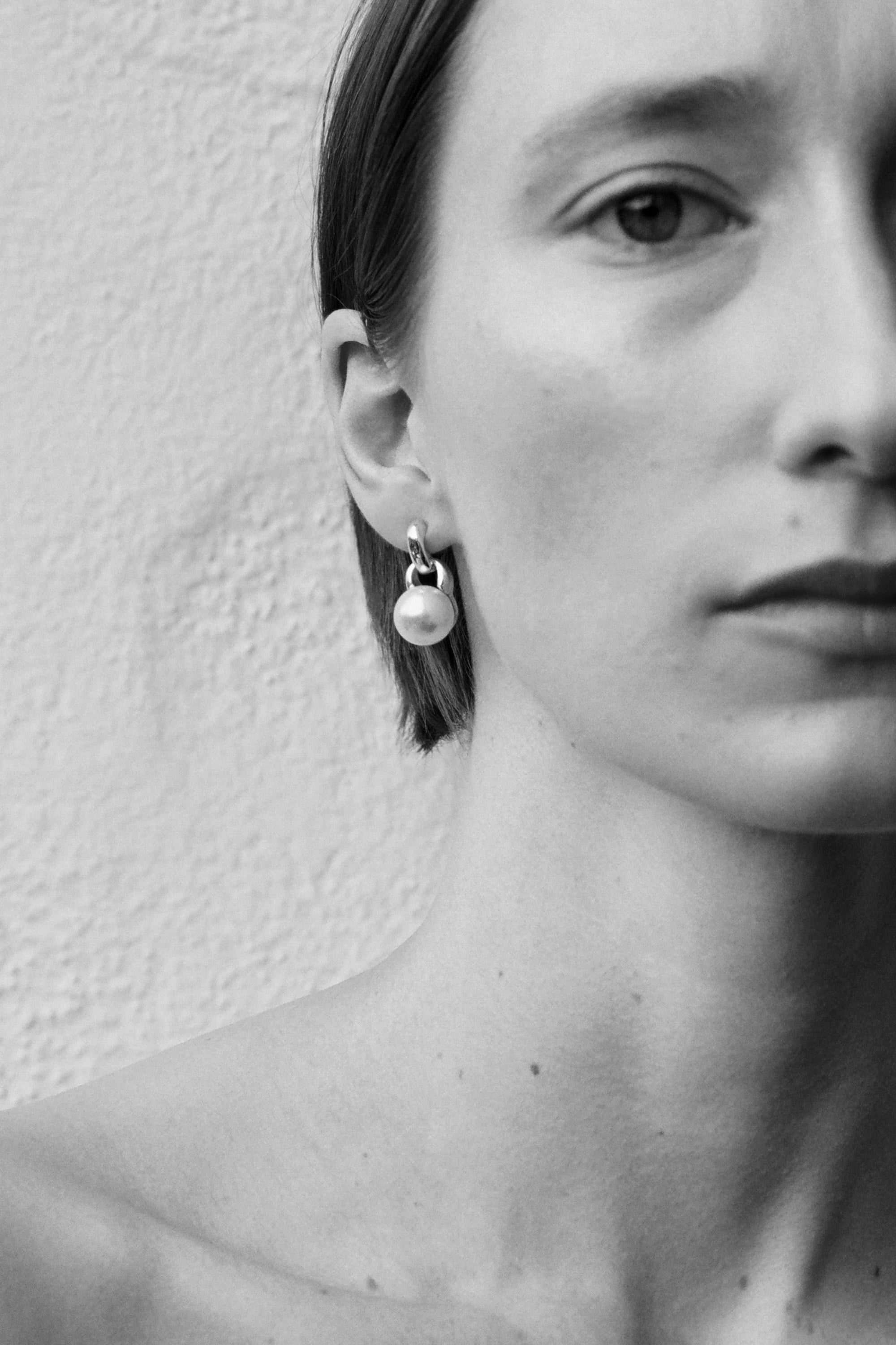 Everyday-Pearl-Earrings-