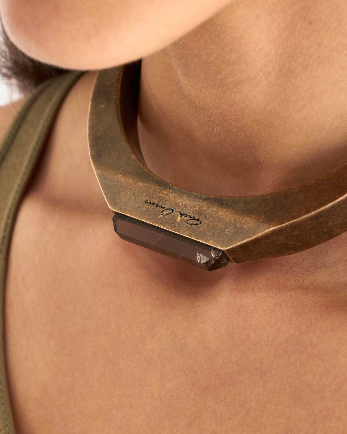 RICK OWENS BEVELED CHOKER チョーカー Crystal Beveled Choker in Dark Bronze – SVRN