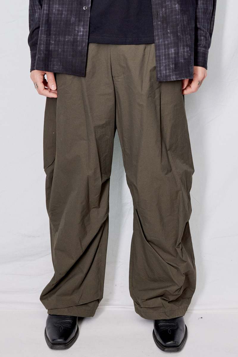パンツ AMOMENTO Ripstop Fatigue Pants Brown Amomento Ripstop Fatigue Pants in Brown | Garmentory