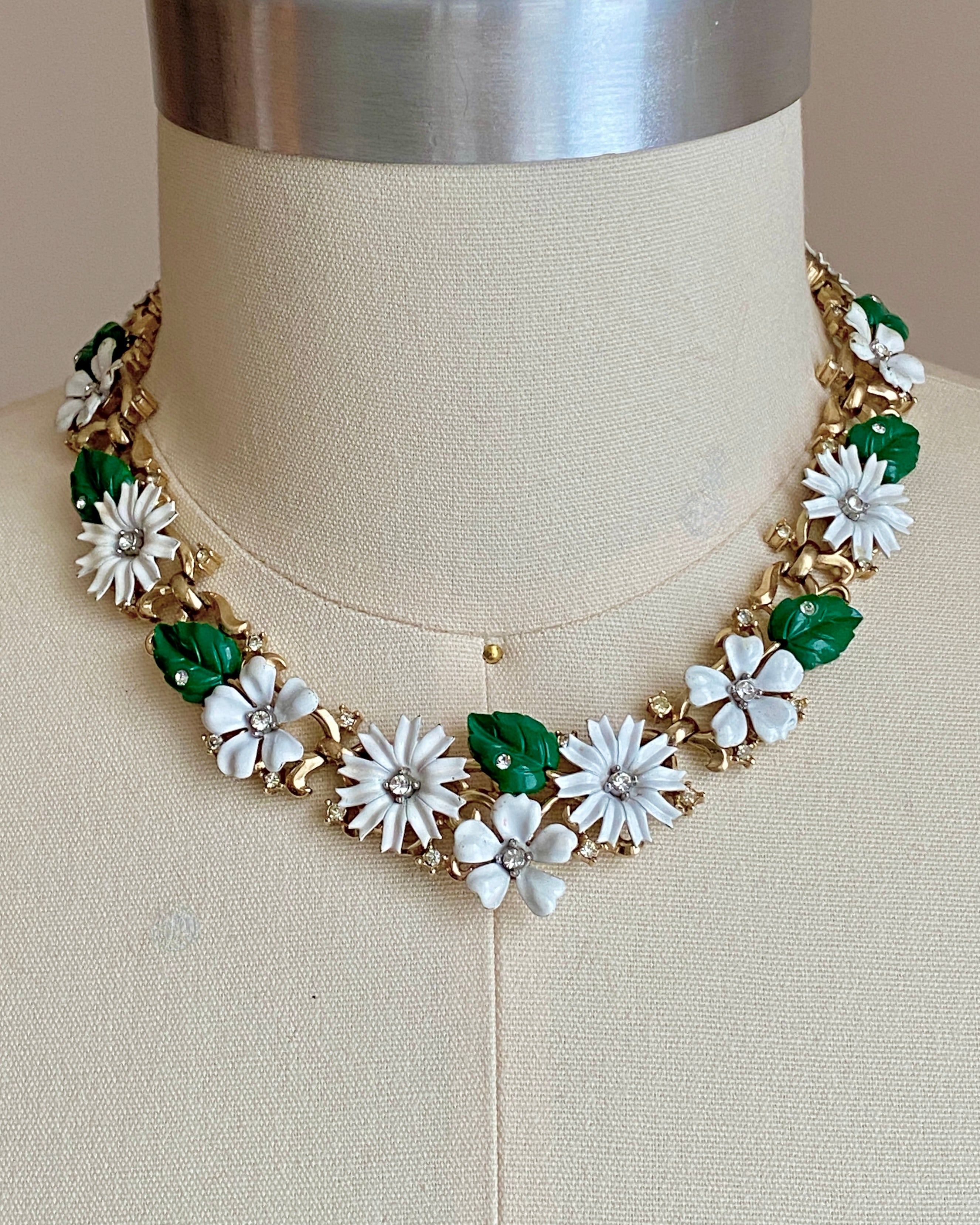 Vintage-1950s-Crown-TRIFARI- 