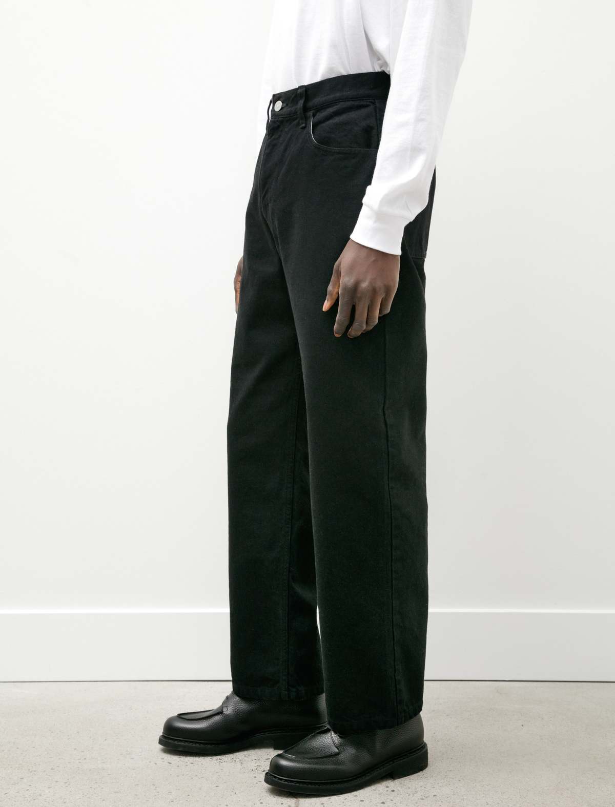 JAMES COWARD ジェームスカワード パンツ V ブラックデニム JAMES COWARD ジェームスカワード パンツ V ブラックデニム 全商品