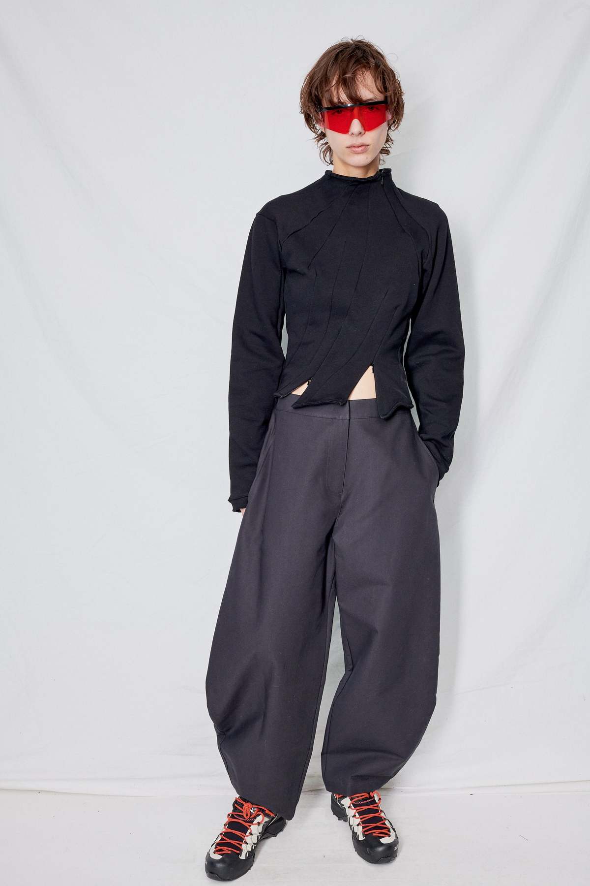 AMOMENTO-Curved-Leg-Pants---