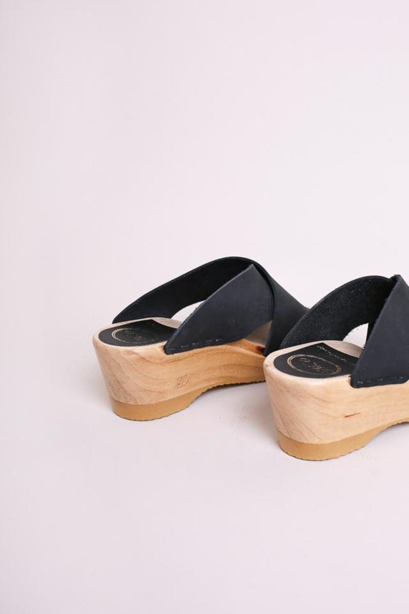 No.6 Frida Wedge Clog