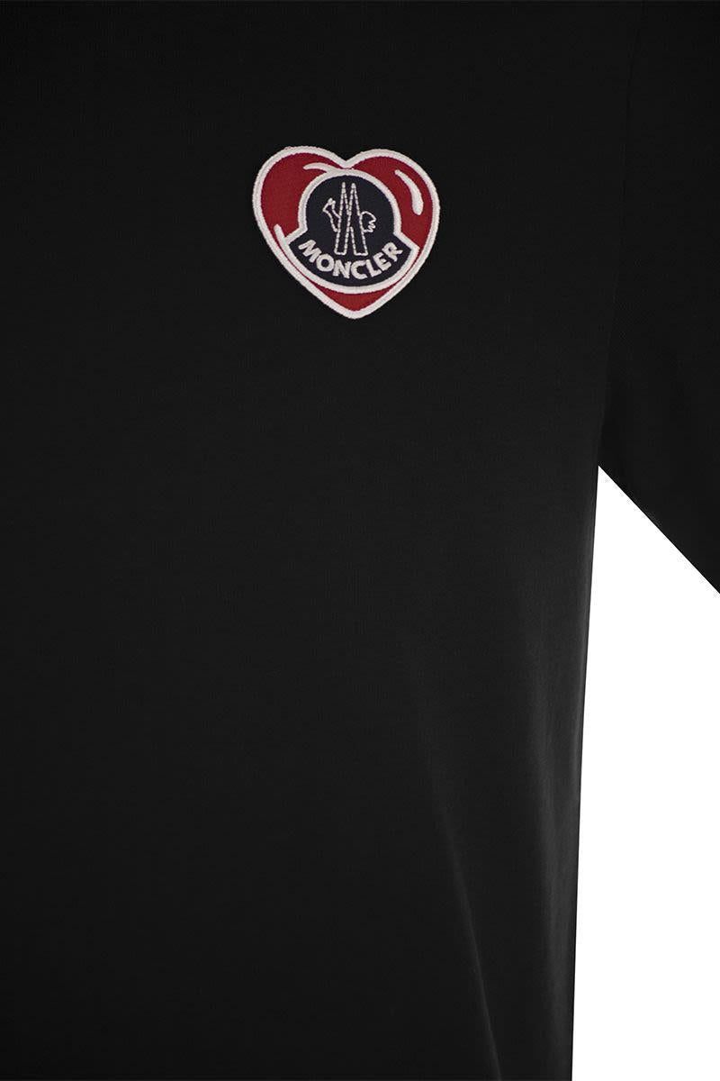 MONCLER Heart logo T-shirt | Garmentory