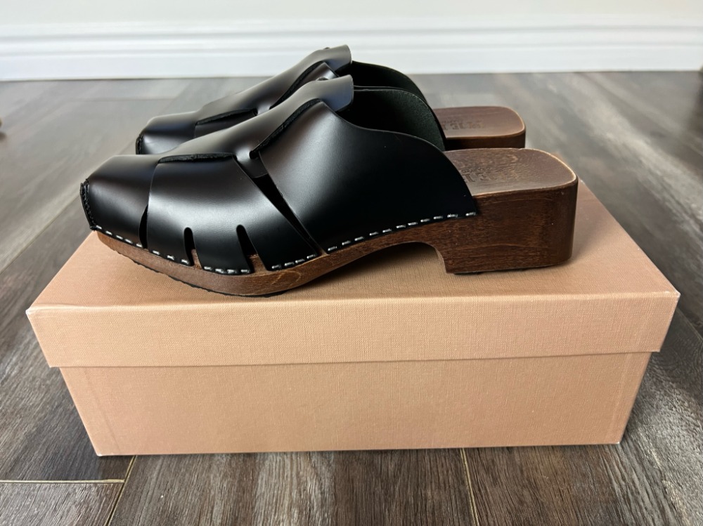 スペイン発♪HEREU☆ LICIA Square Toe Fisherman Mule Clog PEDRA - Squared Closed-Toe Fisherman Sandal – Hereu Studio