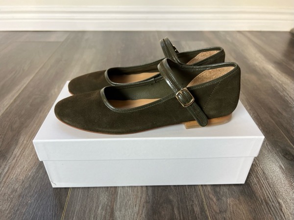 Caron Callahan Ellie Mary Janes - Olive Suede