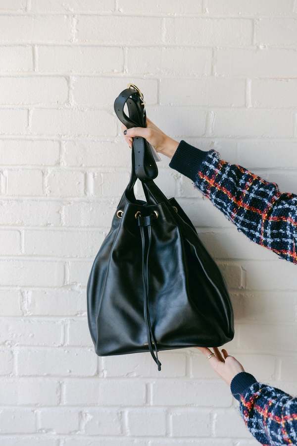 ショルダーバッグ・ポシェット ANINE BING Lili Bucket Bag - ANINE BING - Leather - Black Anine Bing Lili Bucket Bag in Black | Lyst