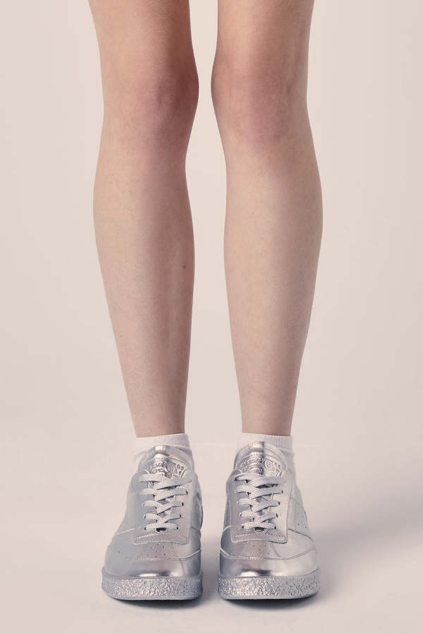 Maison Margiela MM6 メタリック シルバー スニーカー MM6 Maison Margiela Metallic-finish lace-up sneakers - Silver