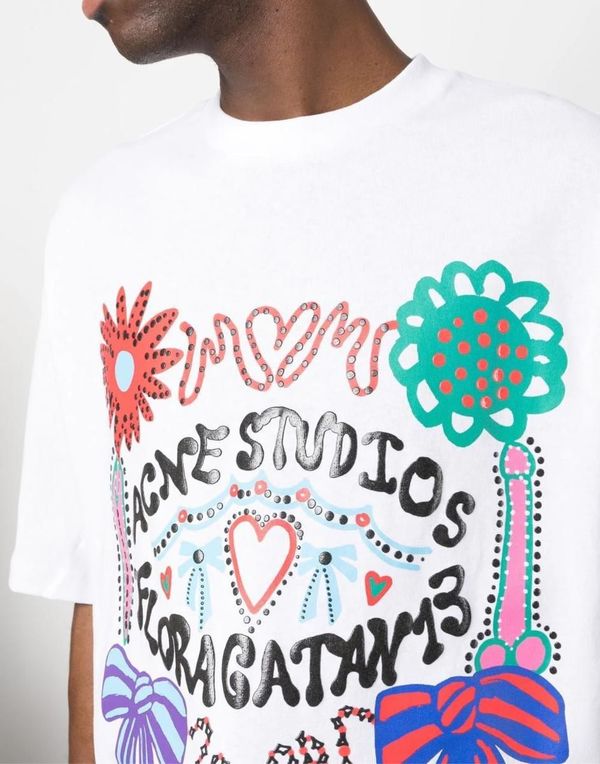 Acne Studios フラワーグラフィック Tシャツ ACNE STUDIOS Enriko Flower Logo Oversize T-Shirt | Garmentory