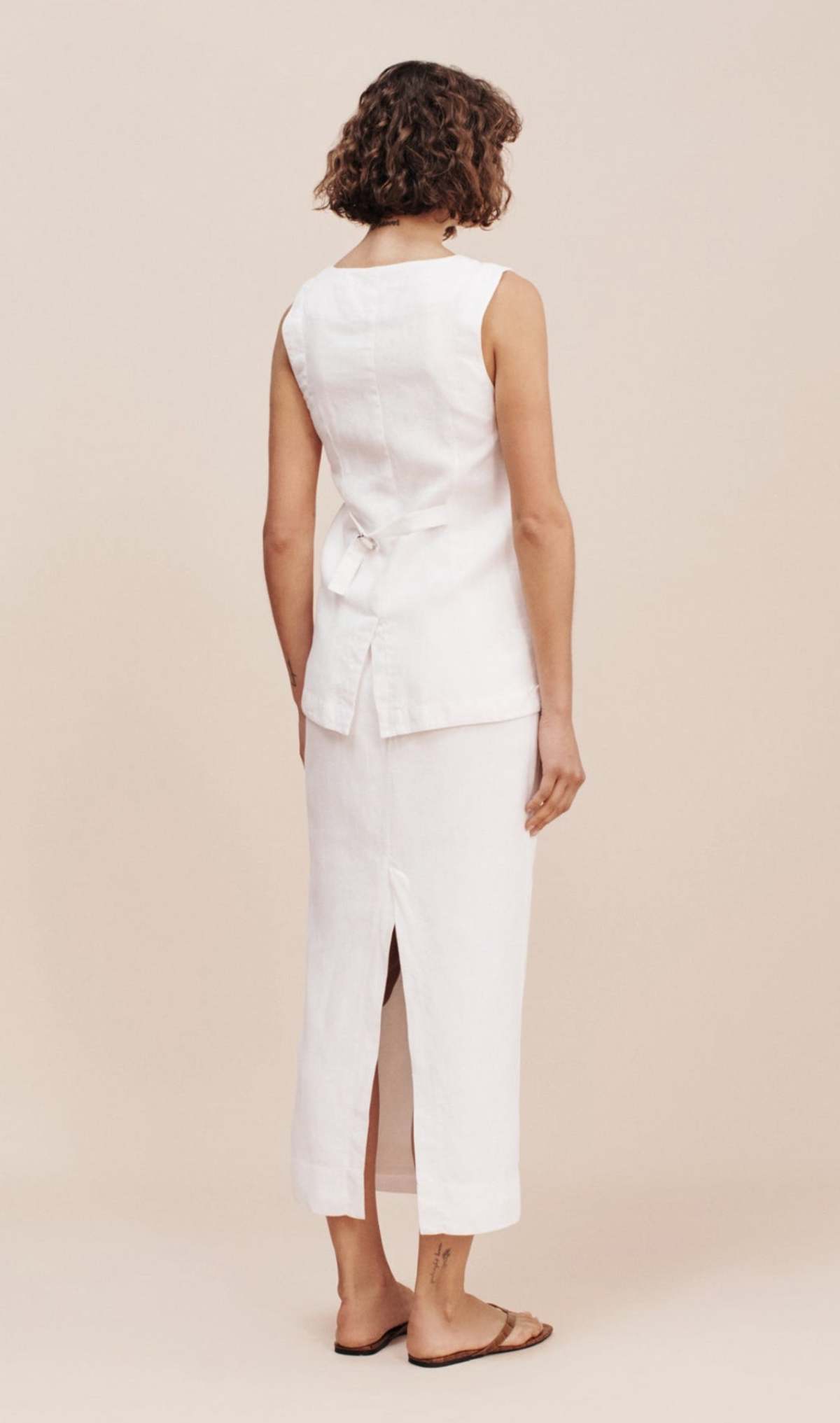 大完売品EMMA VEST SET PLEATS DRESS(白、Sサイズ) Posse Emma Vest - Ivory | Garmentory