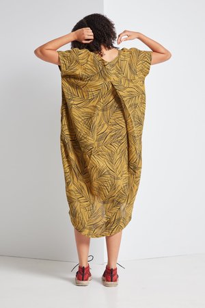 Black Crane Pleated Cocoon Dress Black Crane Pleated Cocoon Dress