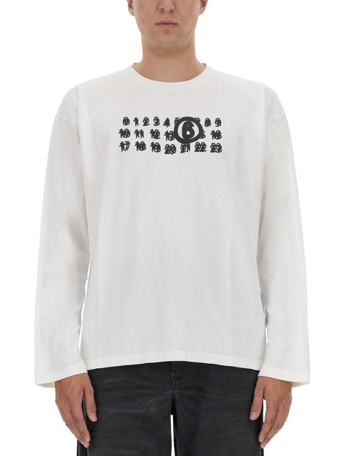 MM6 Maison Margiela ロゴTシャツ ホワイト MM6 Maison Margiela White Cotton Numeric Tab T-Shirt | Harrods US