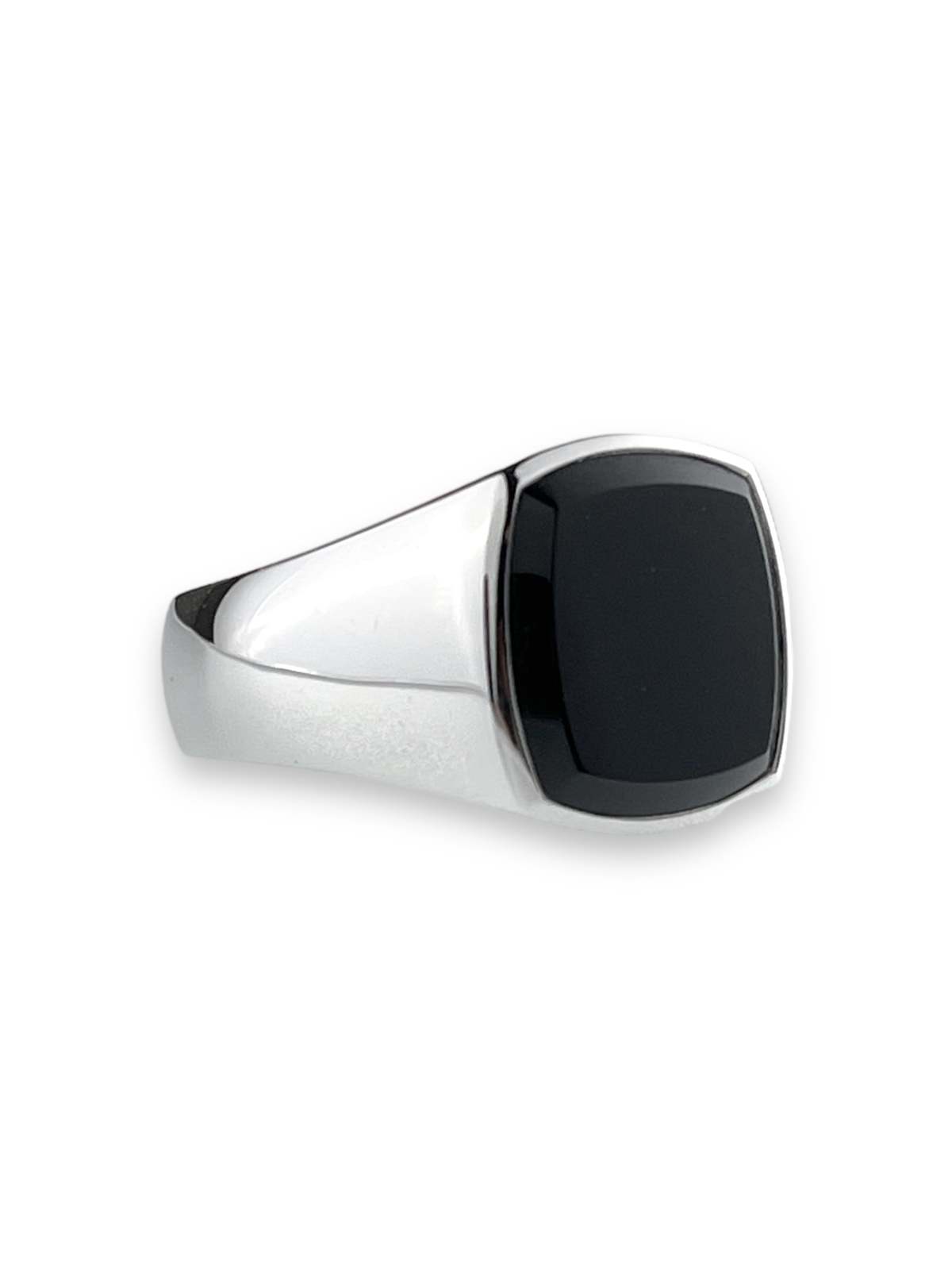 Tom Wood CUSHION POLISHED Ring - BLACK ONYX | Garmentory